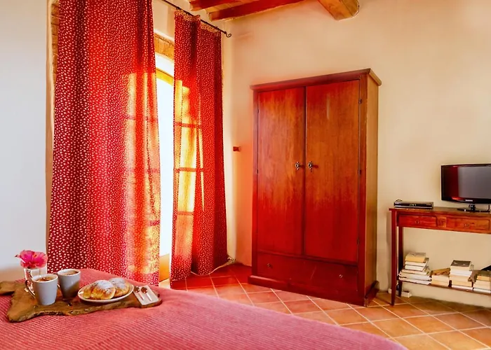 La Cisterna Κατάλυμα σε φάρμα Civitella Marittima